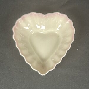 Vintage Belleek Ireland Fine Bone China Pink Heart Candy Bowl Trinket Pin Dish